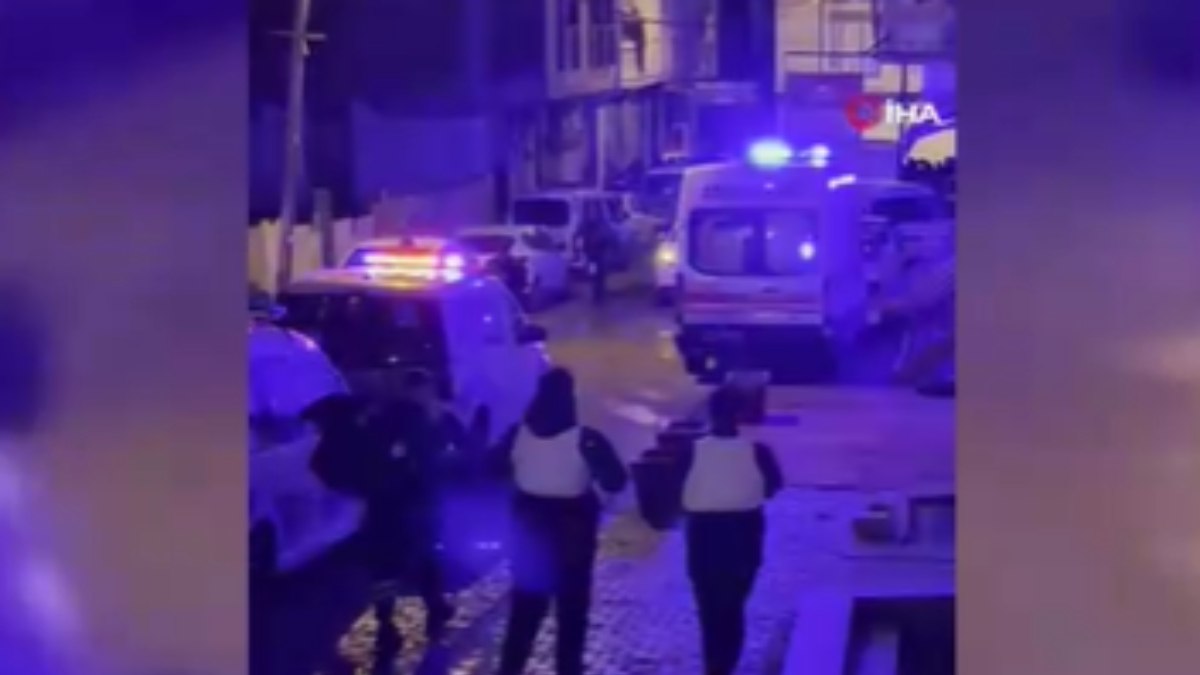 Esenyurt’ta istismar ihbarına giden polislere silahlı saldırı