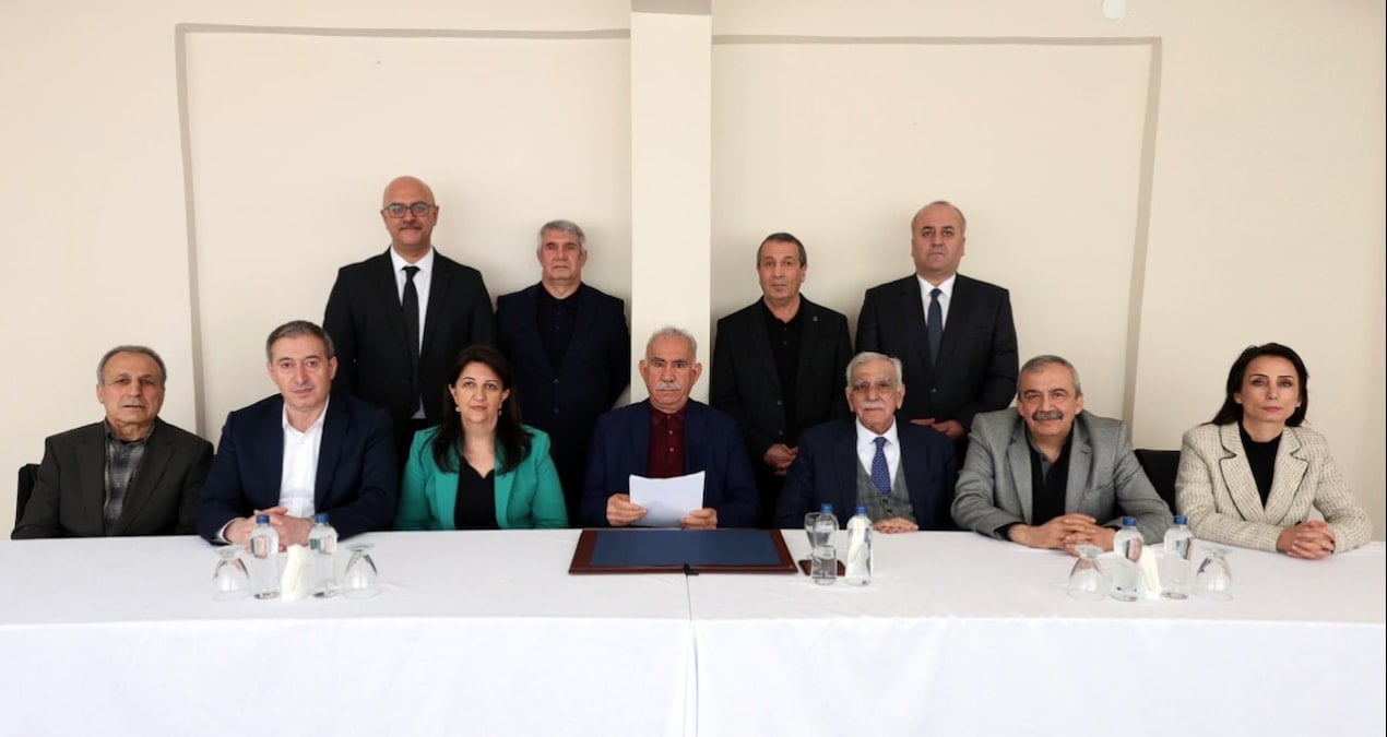 Eskiden Kürt adı yoktu şimdi belediyeleri var